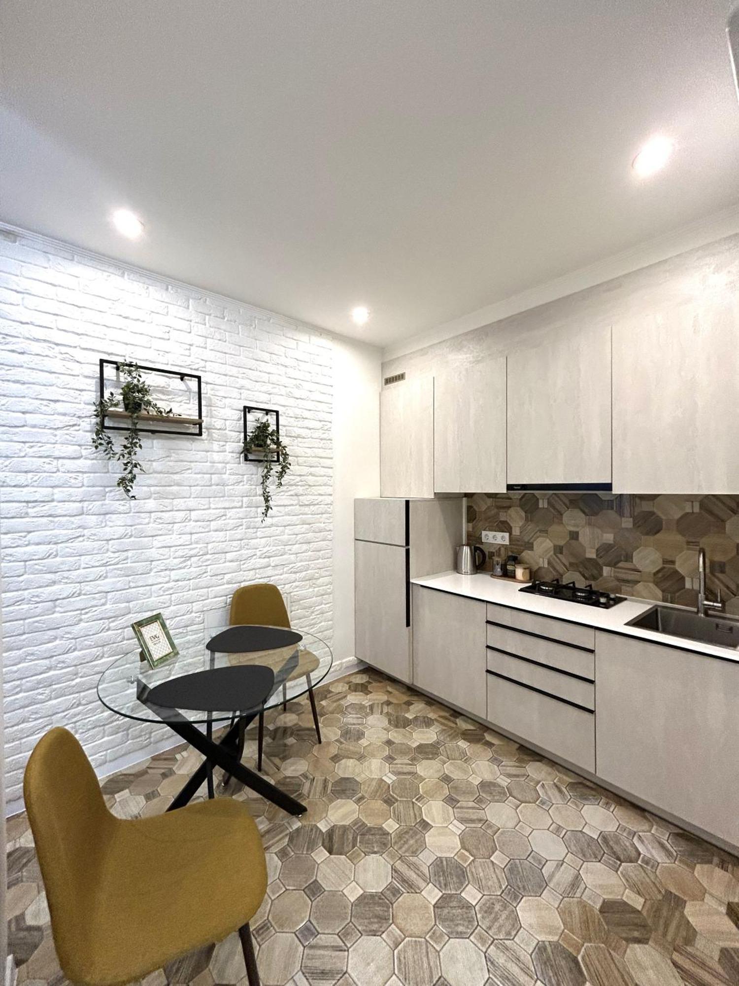Modern Apartment, 100M To Opera Lviv Exterior photo